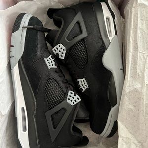 Jordan’s Retro 4 Men’s sneakers. New. Never worn.